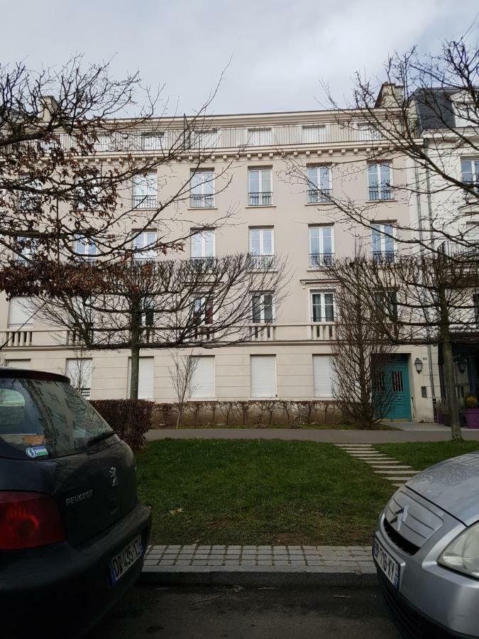 Cosy Apartment Carre Elysee เซร์ริส ภายนอก รูปภาพ