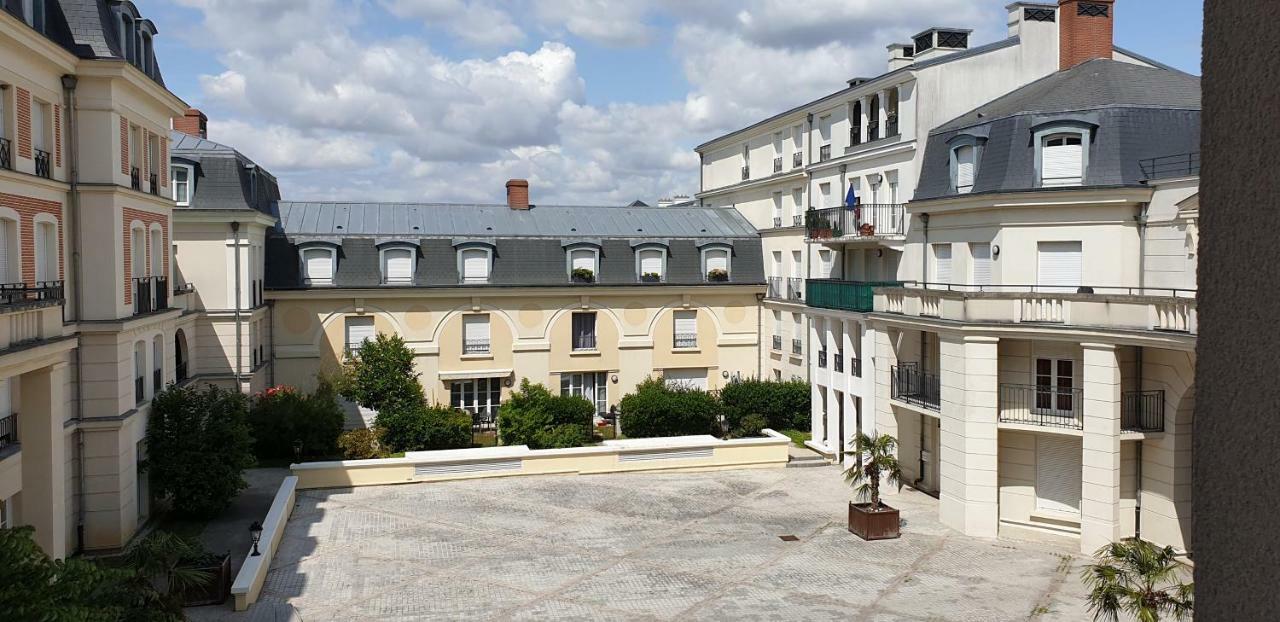 Cosy Apartment Carre Elysee เซร์ริส ภายนอก รูปภาพ